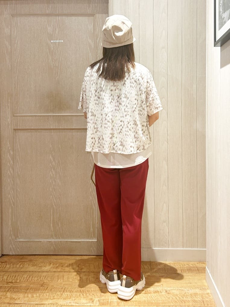yukaさんの「SHOO･LA･RUE｜【S-LL/体型カバー】インせず着られる レイヤードトップス」を使ったコーディネート