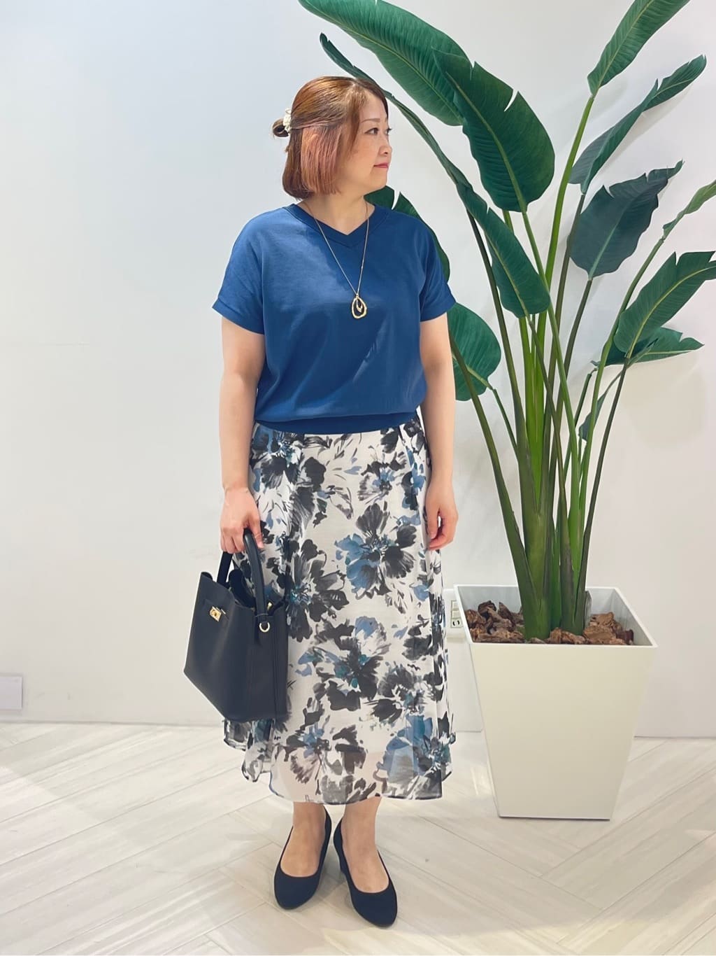 Tomoさんの「UNTITLED｜【洗える/前後2WAY】ネックプルオーバーニット」を使ったコーディネート