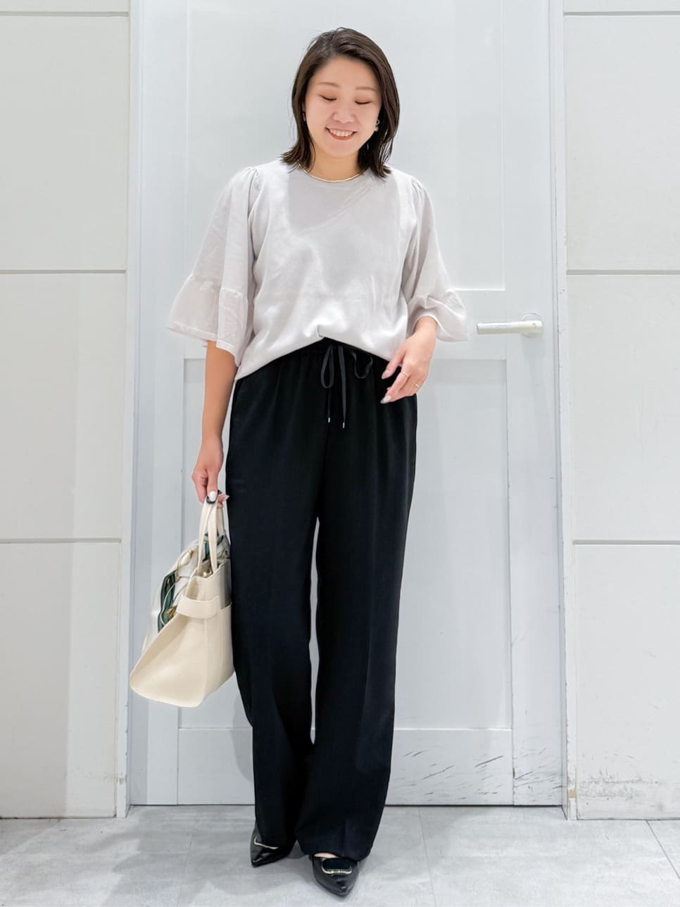 yuka.aさんの「OPAQUE.CLIP｜《5色展開》シアーフレアスリーブニット【洗濯機洗い可】」を使ったコーディネート