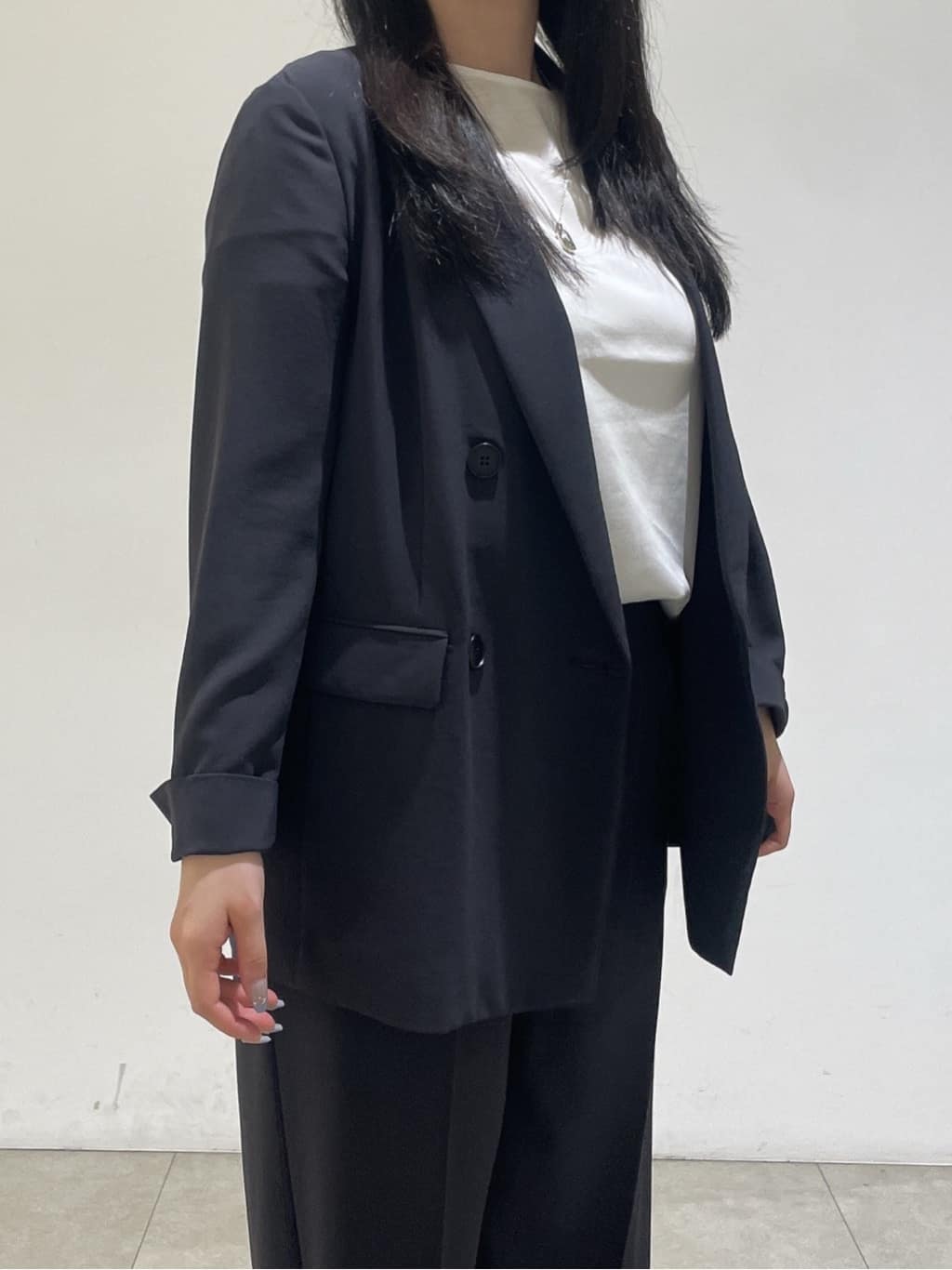 emikaさんの「INDIVI｜【軽く羽織れる！】ダブルジャケット」を使ったコーディネート