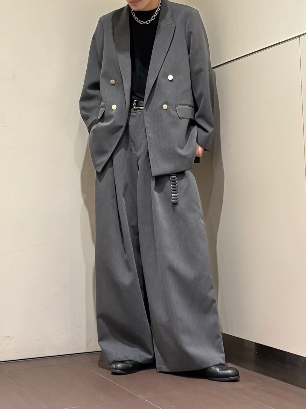 Nさんの「tk.TAKEO KIKUCHI｜グランパバギースラックス」を使ったコーディネート