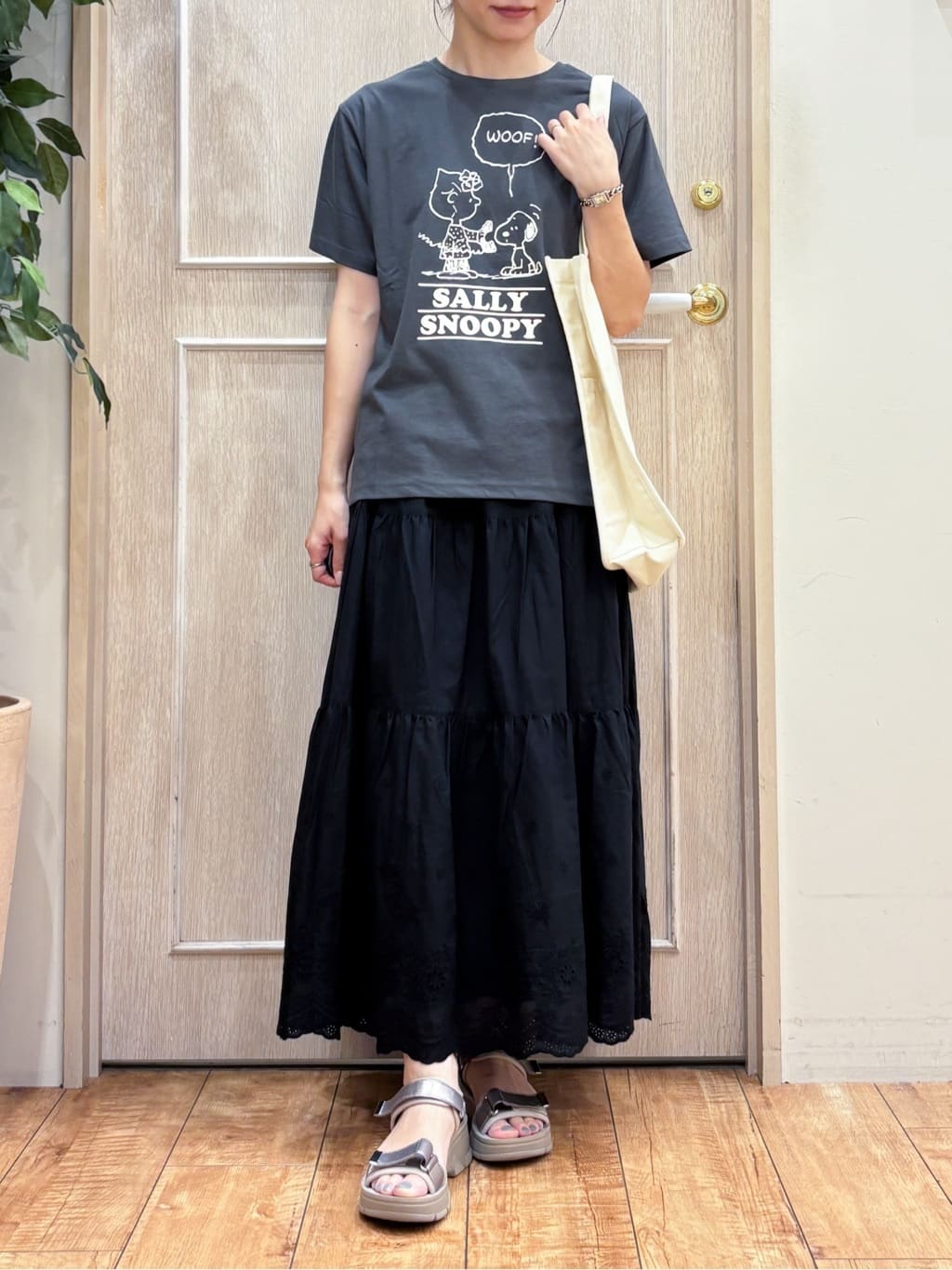 なみさんの「SHOO･LA･RUE｜【PEANUTS】ひんやりTシャツ」を使ったコーディネート
