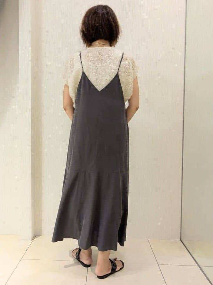 u-macoさんの「UNTITLED｜【セットアップ可/洗える】フェザーフレンチスリーブブラウス」を使ったコーディネート