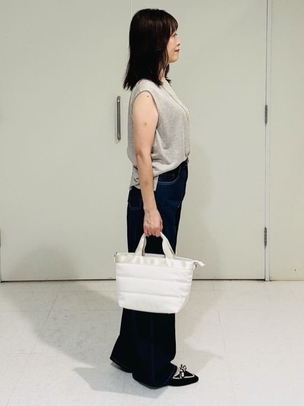makiさんの「UNTITLED｜【アンサンブル可/洗える】シアーノースリーブ プルオーバー」を使ったコーディネート