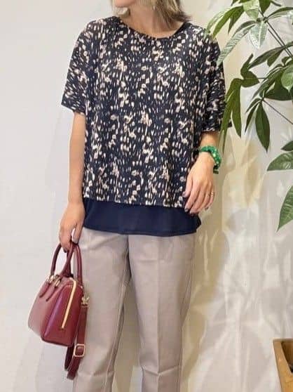 misakiさんの「SHOO･LA･RUE｜【S-LL/体型カバー】インせず着られる レイヤードトップス」を使ったコーディネート