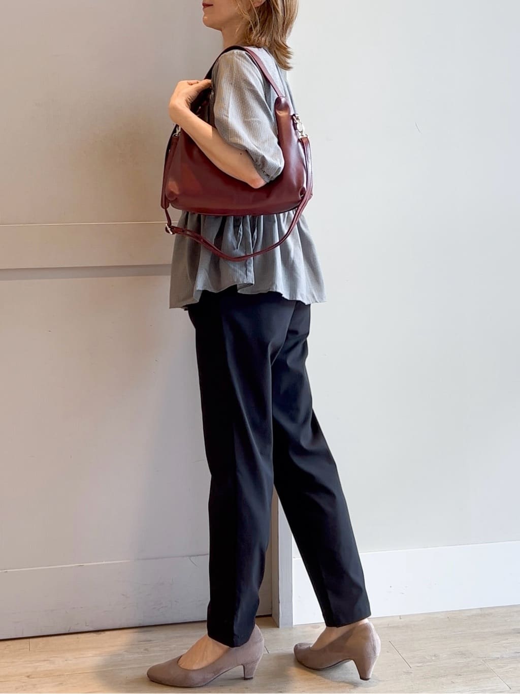 yamakoさんの「grove｜【二の腕/体型カバー】メリハリシルエットが叶うシャーリングブラウス」を使ったコーディネート