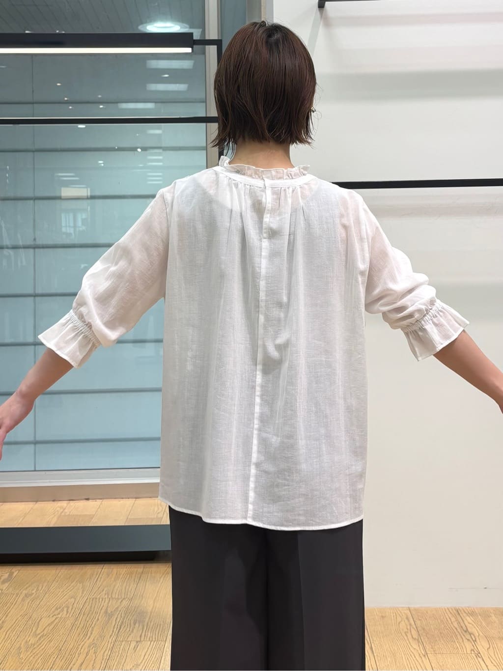 asamiさんの「INDIVI｜【洗える/コットン】ピンタックシアーブラウス」を使ったコーディネート