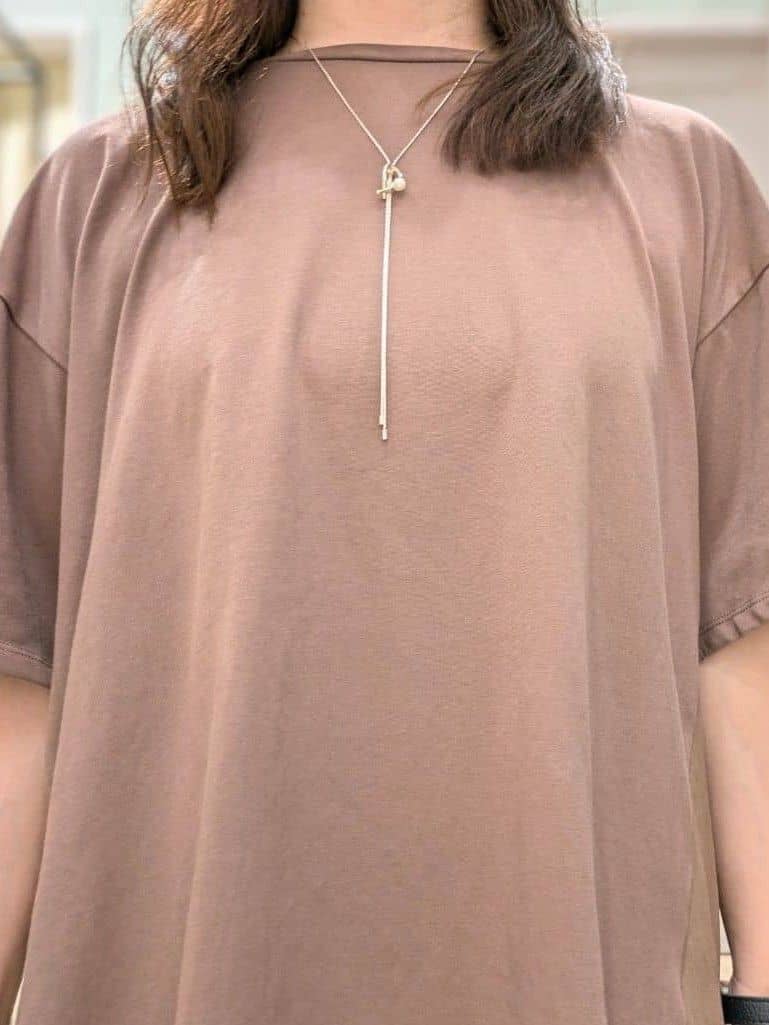 チグ♪さんの「grove｜後ろ姿で魅せる　バックドロストシャーリングTシャツ」を使ったコーディネート