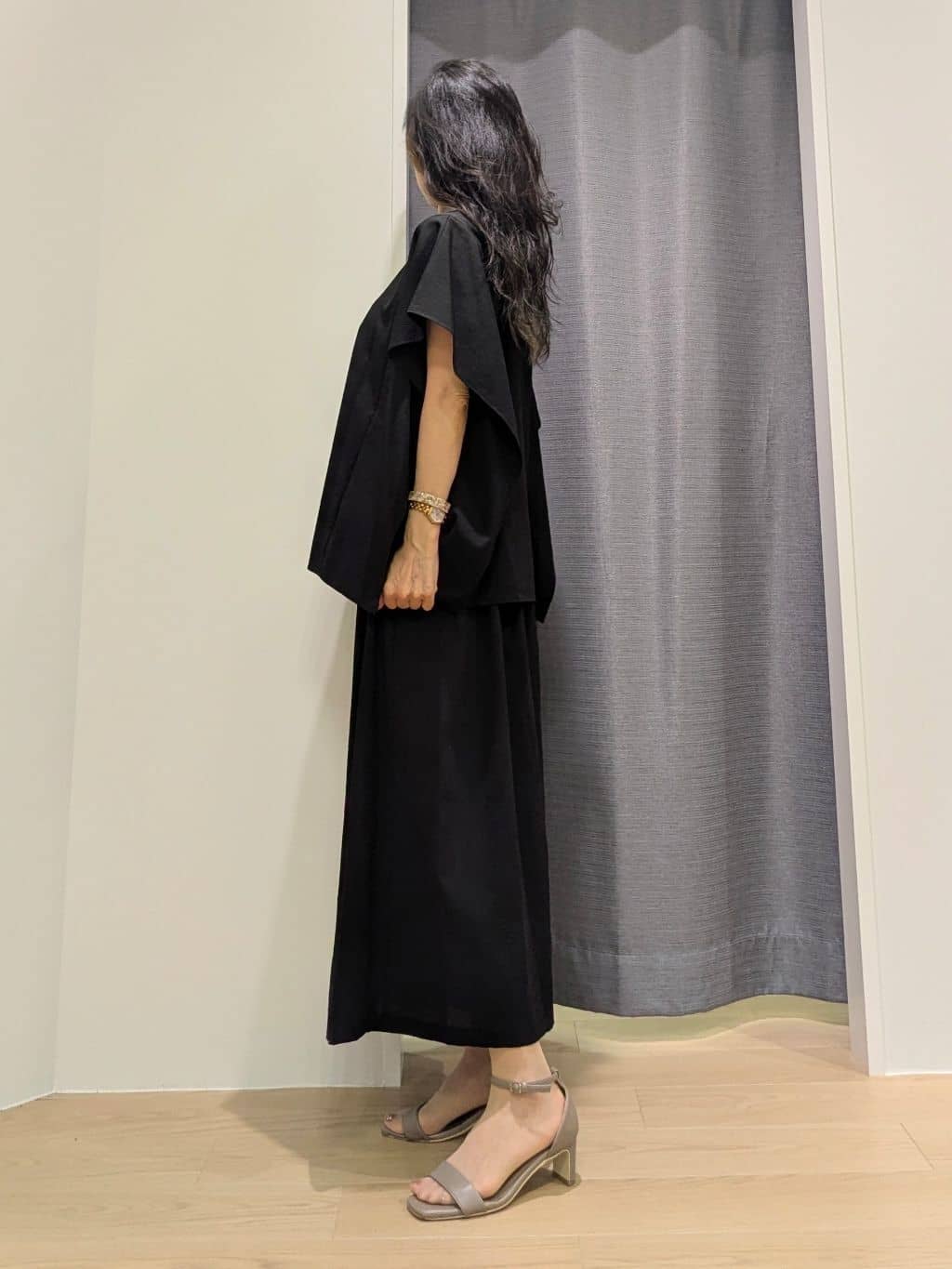 miiさんの「INDIVI｜【体型カバー】スクエアブラウス」を使ったコーディネート