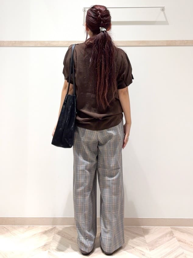 nanaさんの「SHOO･LA･RUE｜【S-LL/セットアップ可/ひんやり】きちんと見えで上品 お袖タック スキッパーブラウス」を使ったコーディネート