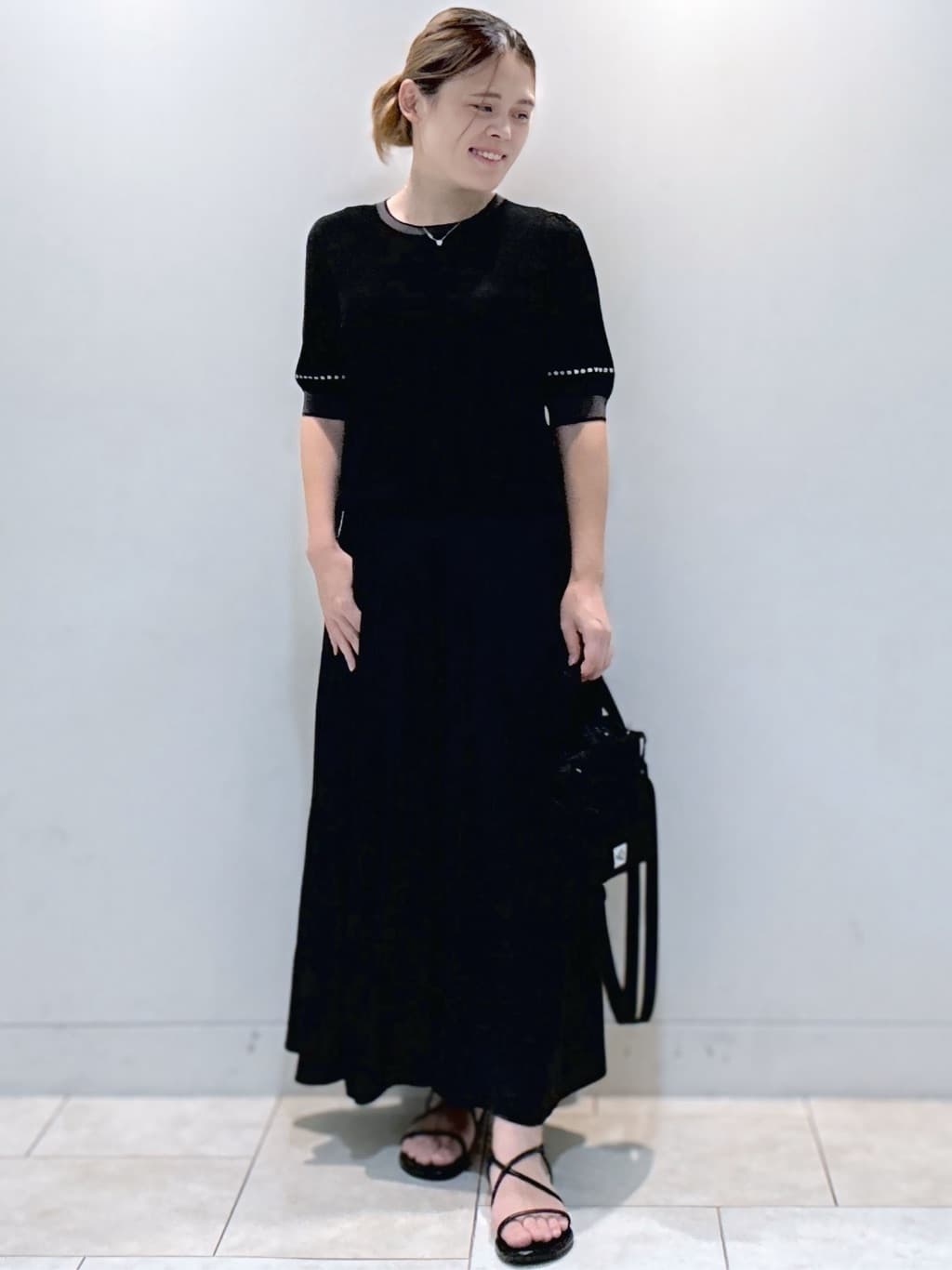 S&auml;K&iuml;さんの「Reflect｜【WEB先行カラーあり／手洗い可／アンサンブル可】バイカラー五分袖ニット」を使ったコーディネート