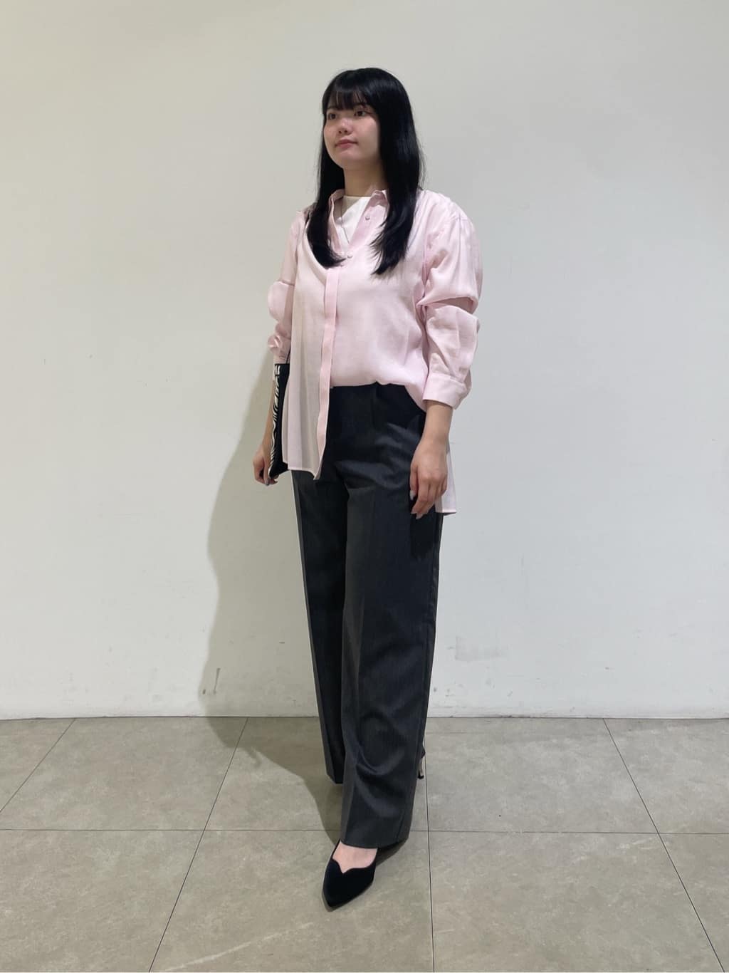 emikaさんの「INDIVI｜【体型カバー／清涼感】シアーオーバーシャツ」を使ったコーディネート
