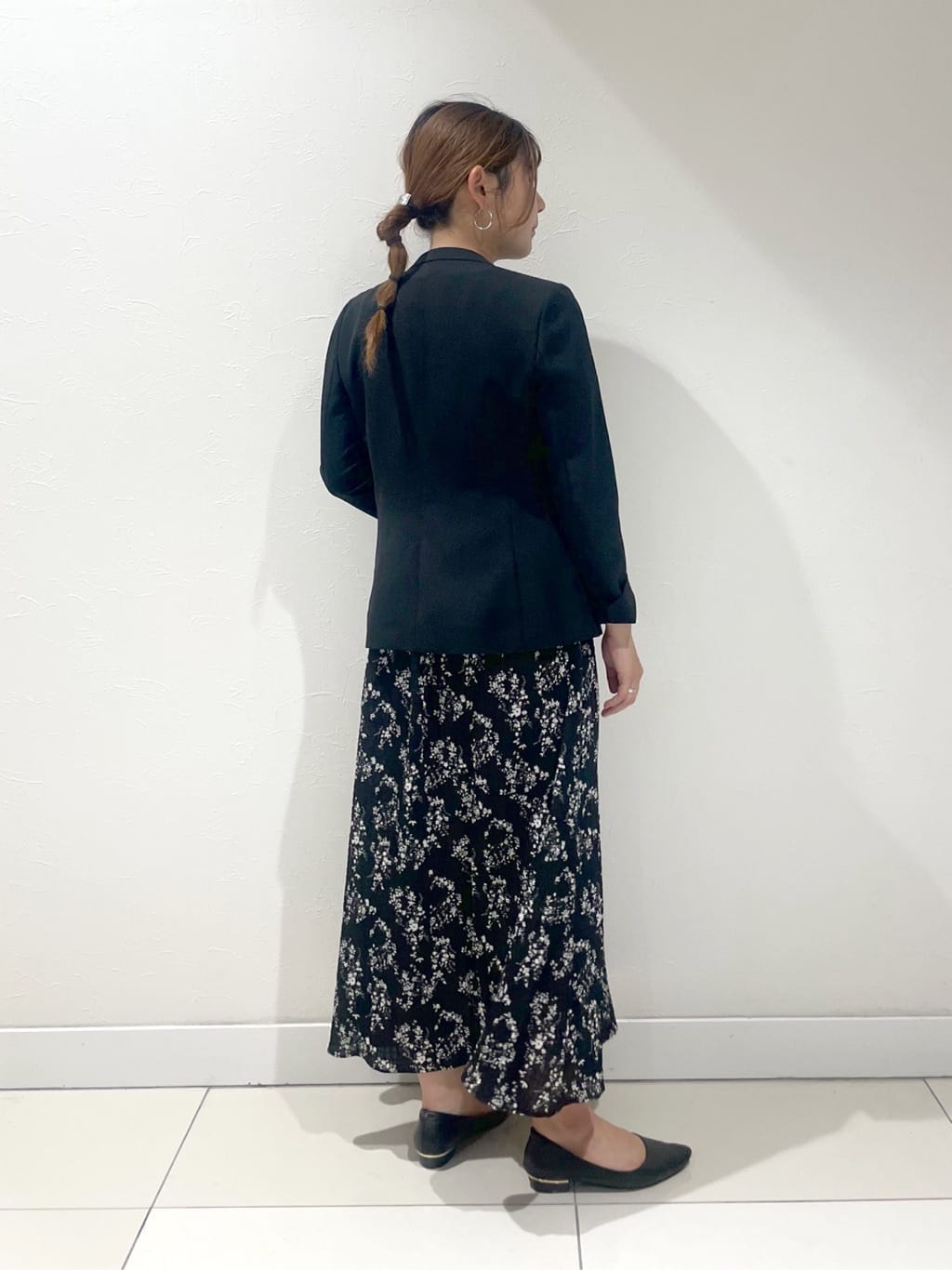 YUUKIさんの「INDIVI｜【定番スーツ／UVケア／洗える】ウール調ノーカラージャケット」を使ったコーディネート