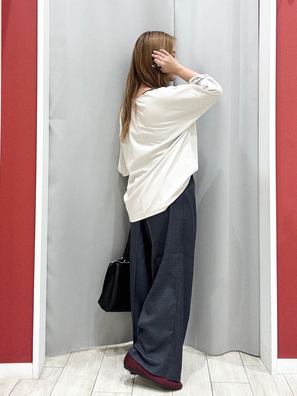 shioさんの「SHOO･LA･RUE｜【ひんやり/洗える/S-LL】袖ねじりシルケットトップス」を使ったコーディネート