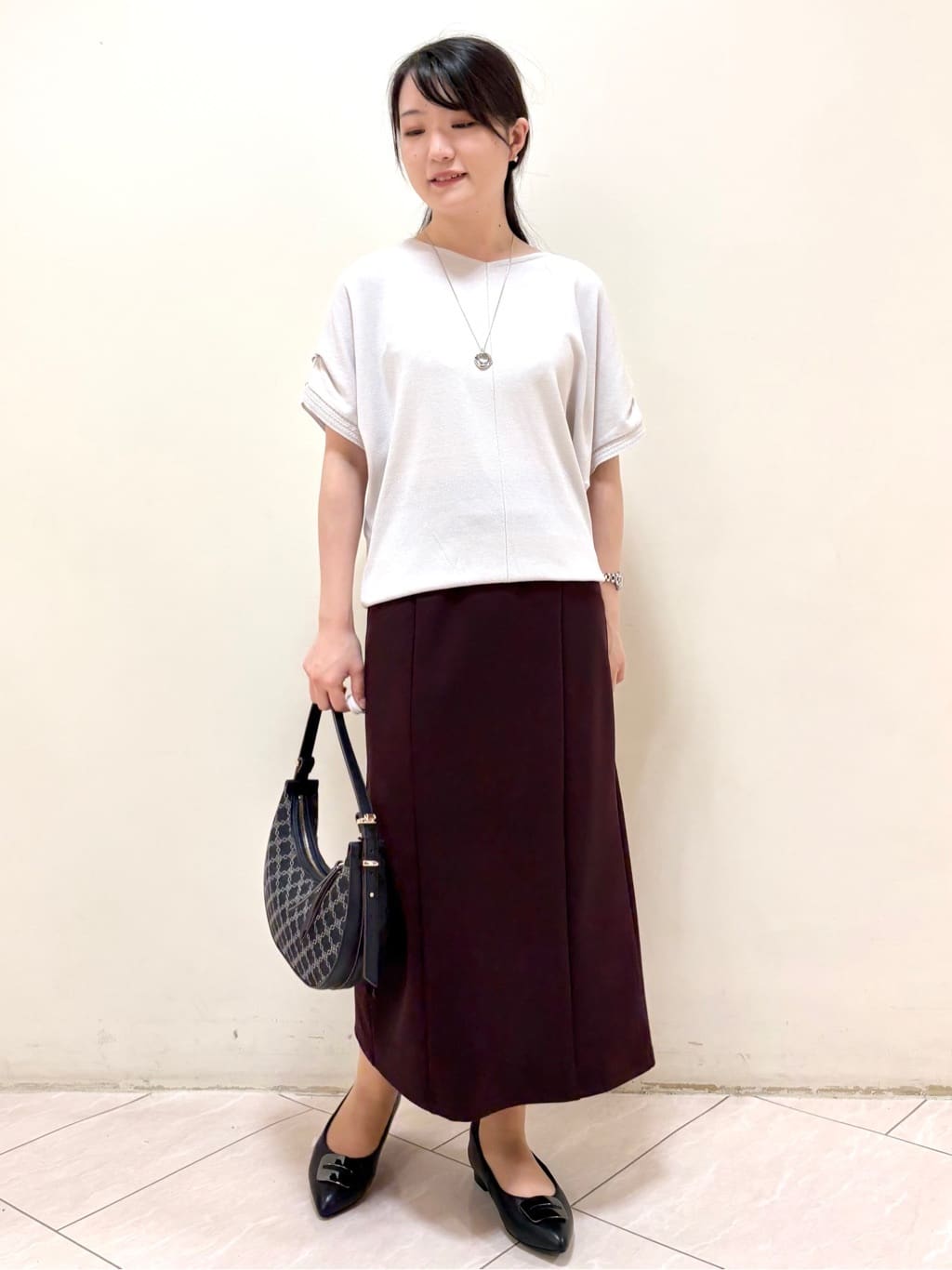 mikiさんの「Reflect｜【選べる7色◎／手洗い可／二の腕カバー】半袖ニット」を使ったコーディネート