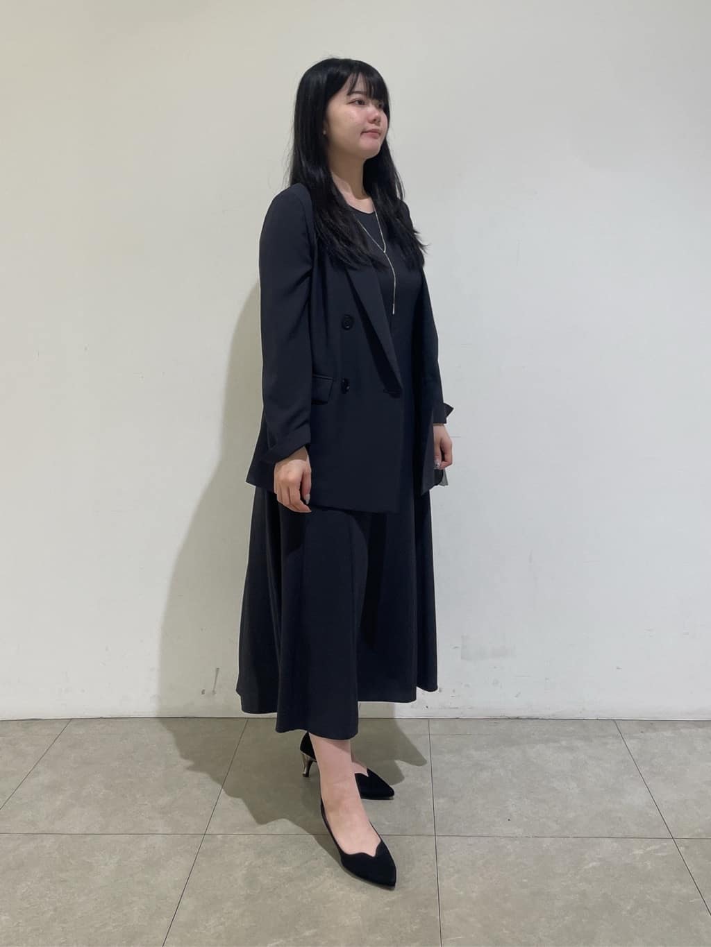 emikaさんの「INDIVI｜【軽く羽織れる！】ダブルジャケット」を使ったコーディネート