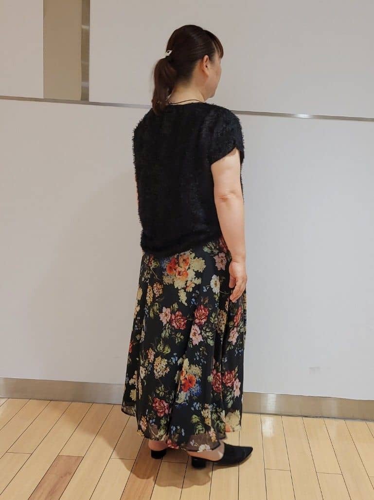 TAKAさんの「UNTITLED｜【セットアップ可/洗える】フェザーフレンチスリーブブラウス」を使ったコーディネート