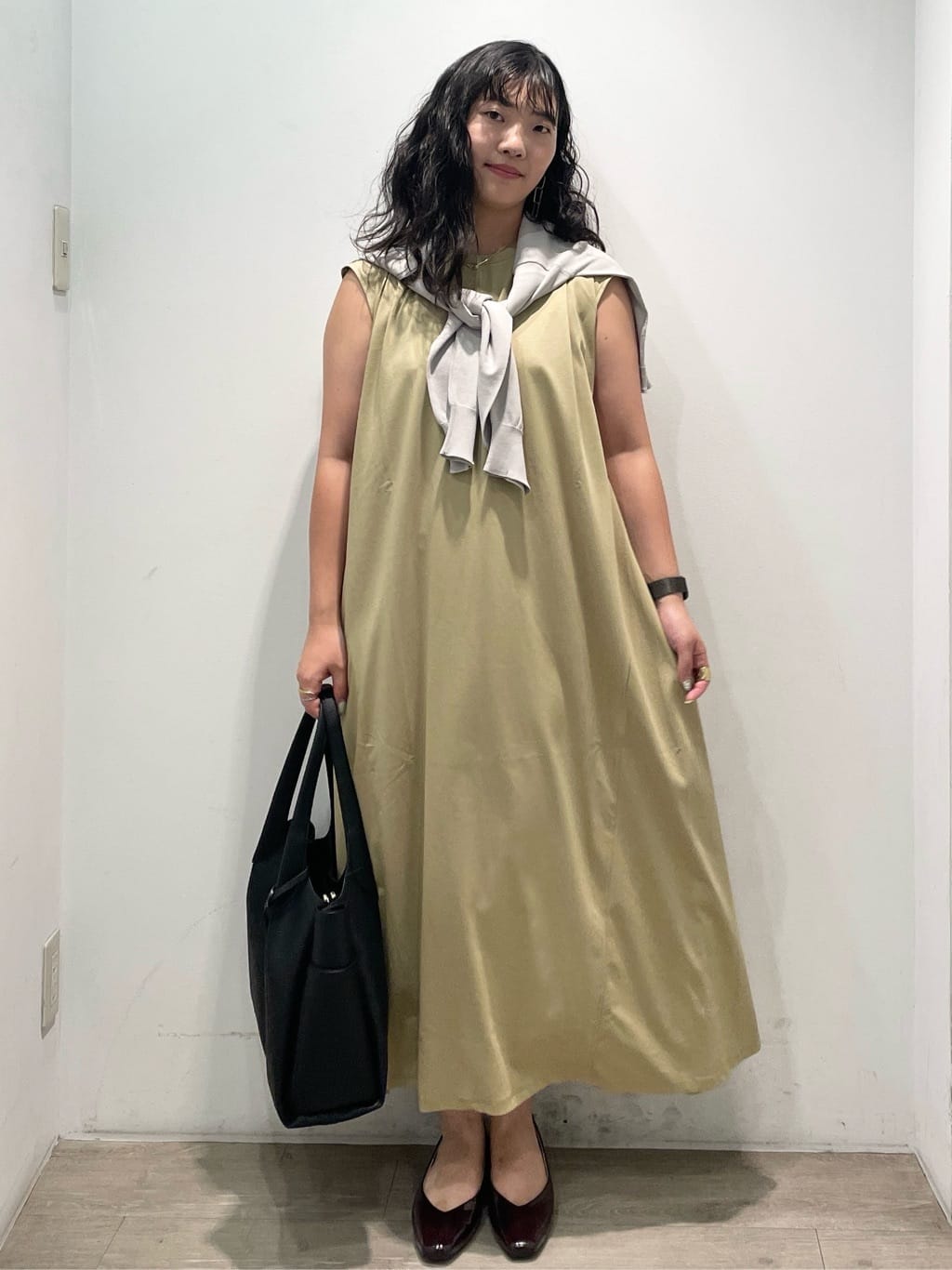 sumicaさんの「OPAQUE.CLIP｜カットソーフレアワンピース【接触冷感／洗濯機洗い可】」を使ったコーディネート