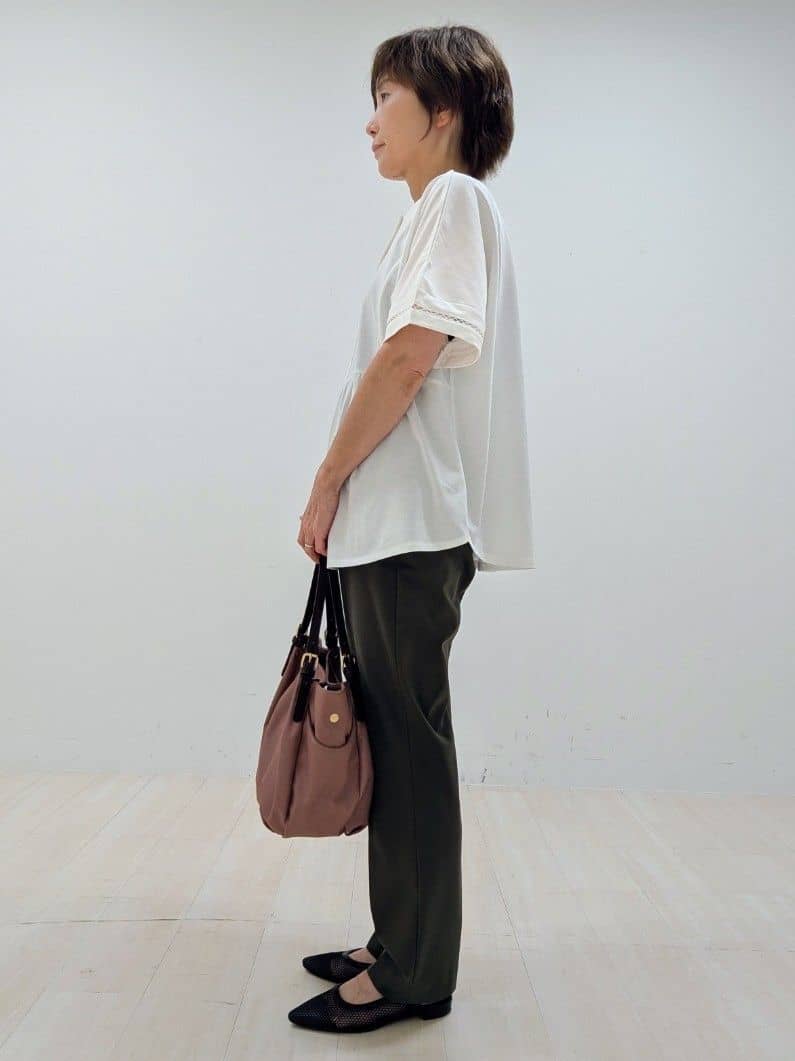 nishiさんの「Reflect｜【私のパンツ／手洗い可】ベーシックテーパードパンツ」を使ったコーディネート