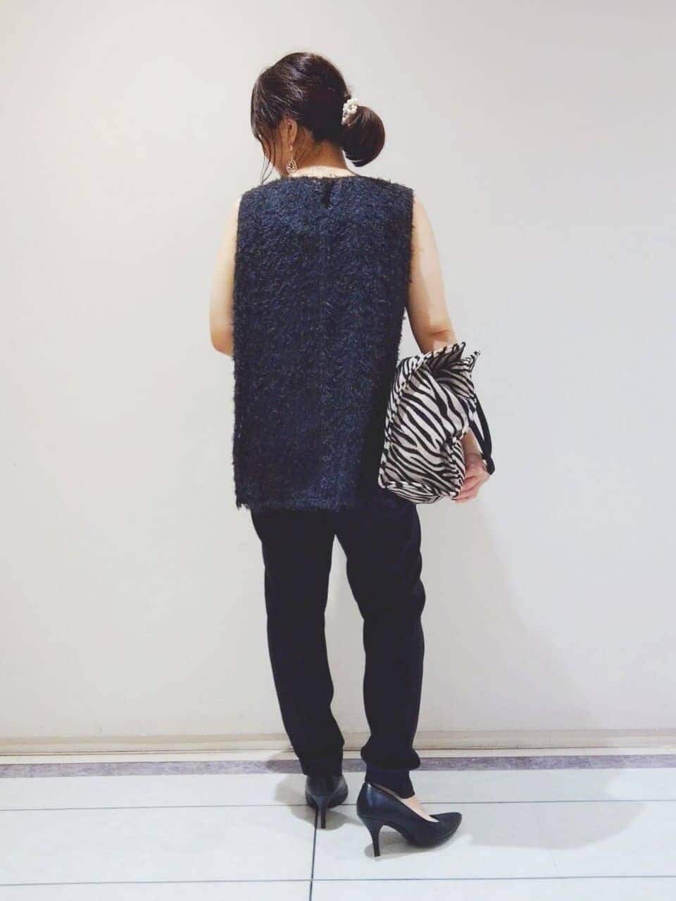 TOMOMIさんの「INDIVI｜【インナーとしても活躍！】フリンジジャカードチュニック」を使ったコーディネート