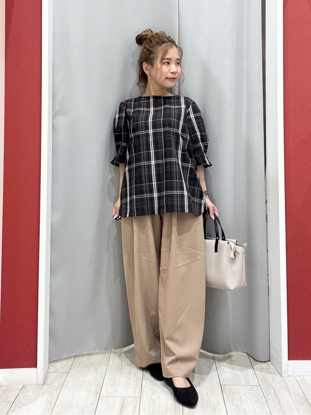 shioさんの「SHOO･LA･RUE｜ラクチン フラットパンプス」を使ったコーディネート