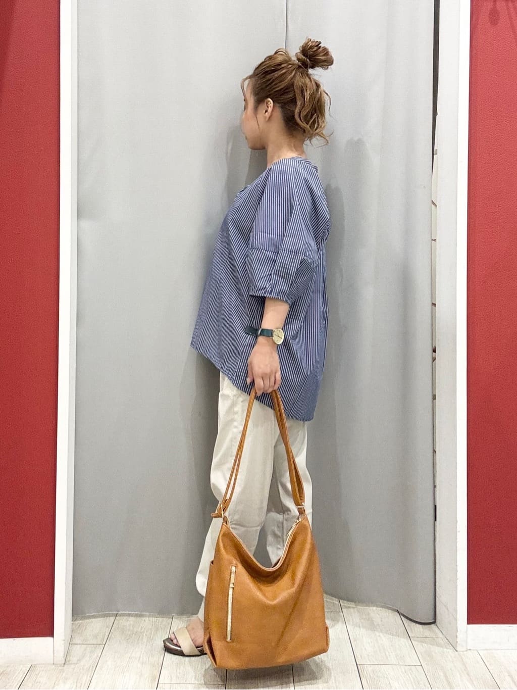 shioさんの「SHOO･LA･RUE｜【S-LL/洗濯後しわになりにくい】ランタンスリーブで女性らしく 5分袖スキッパーブラウス」を使ったコーディネート