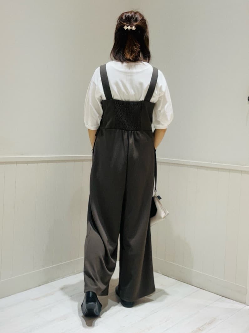 Kyonさんの「SHOO･LA･RUE｜【洗える/S-LL】ティアードフリルサロペット」を使ったコーディネート