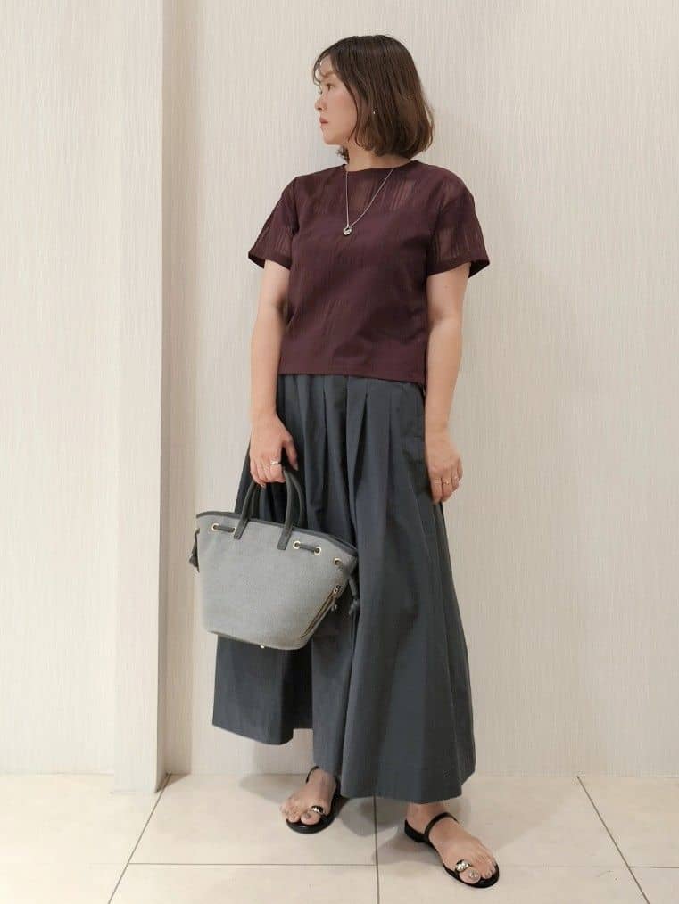 naokoさんの「UNTITLED｜【セットアップ可/エレガント】シアーチェックTブラウス」を使ったコーディネート