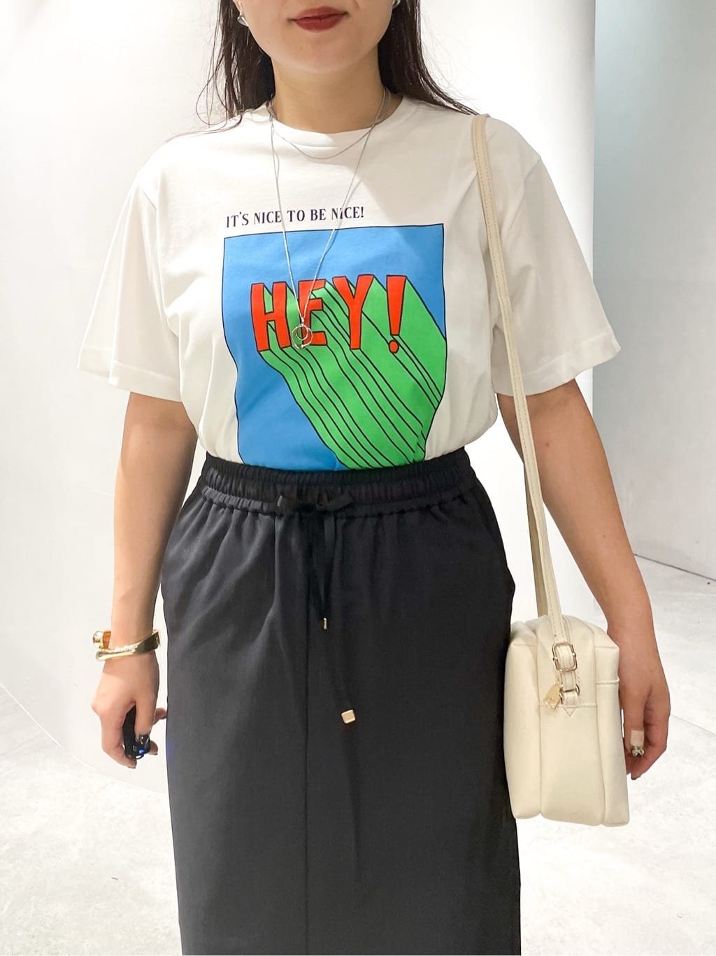 かりんさんの「OPAQUE.CLIP｜【Pontre Studio／ポンレストゥディオ】別注グラフィックTシャツ」を使ったコーディネート