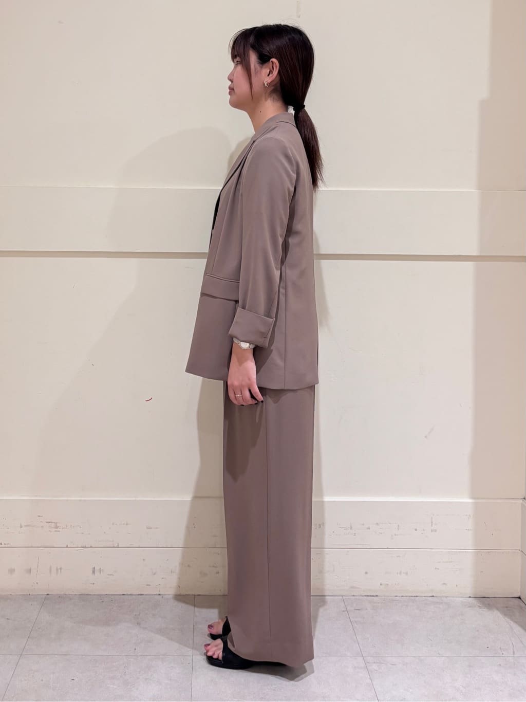 ちひさんの「INDIVI｜【軽く羽織れる！】ダブルジャケット」を使ったコーディネート