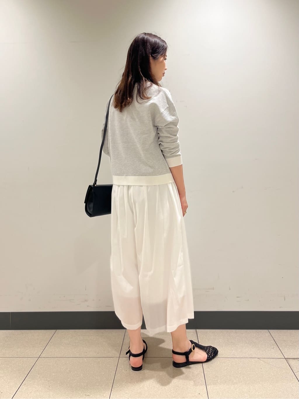 shokoさんの「INDIVI｜【軽く羽織れる/洗える】ジャケット風カーディガン」を使ったコーディネート