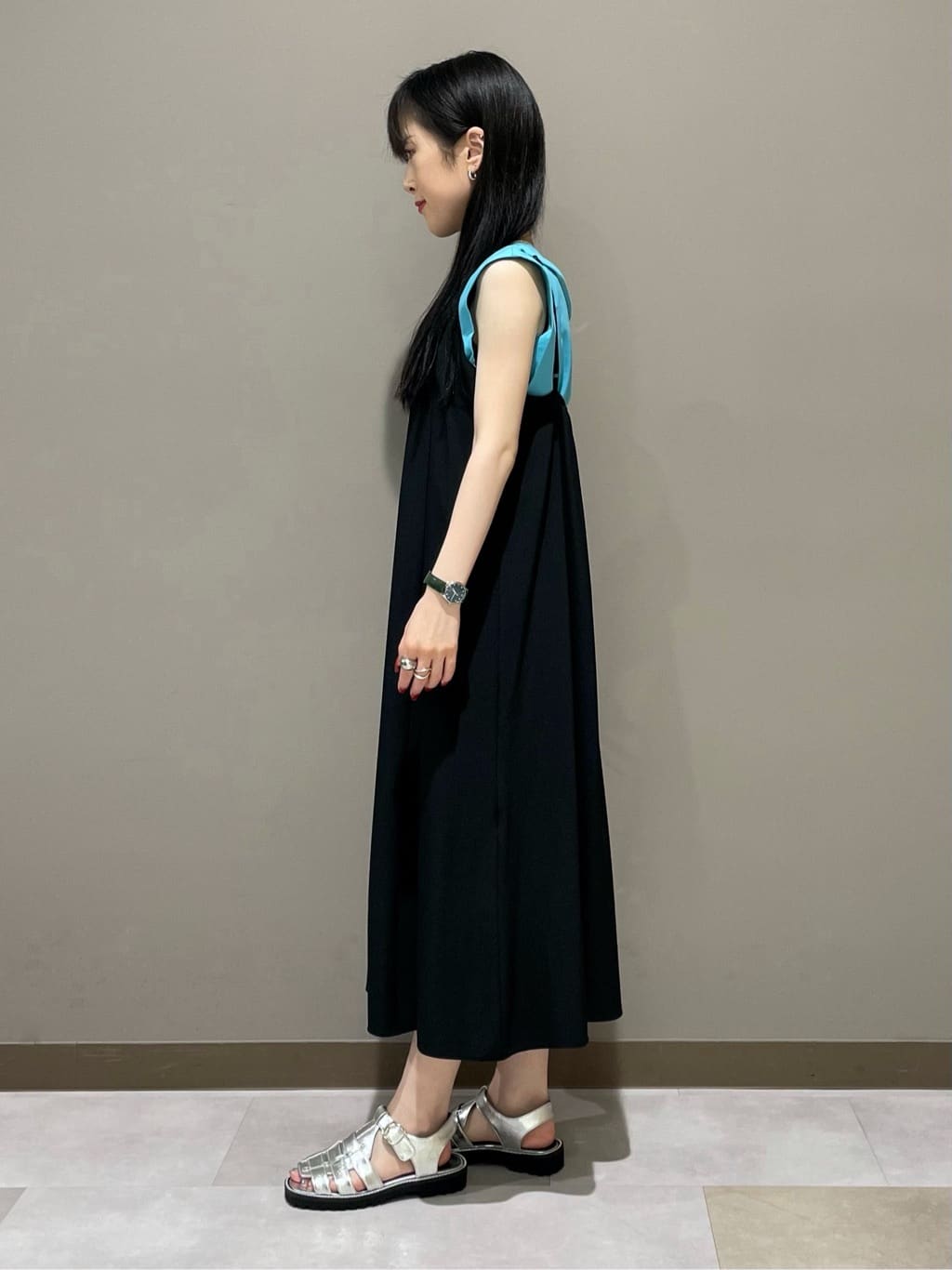 KEIKOさんの「INDIVI｜【UVケア】エアリージョーゼット キャミワンピース」を使ったコーディネート