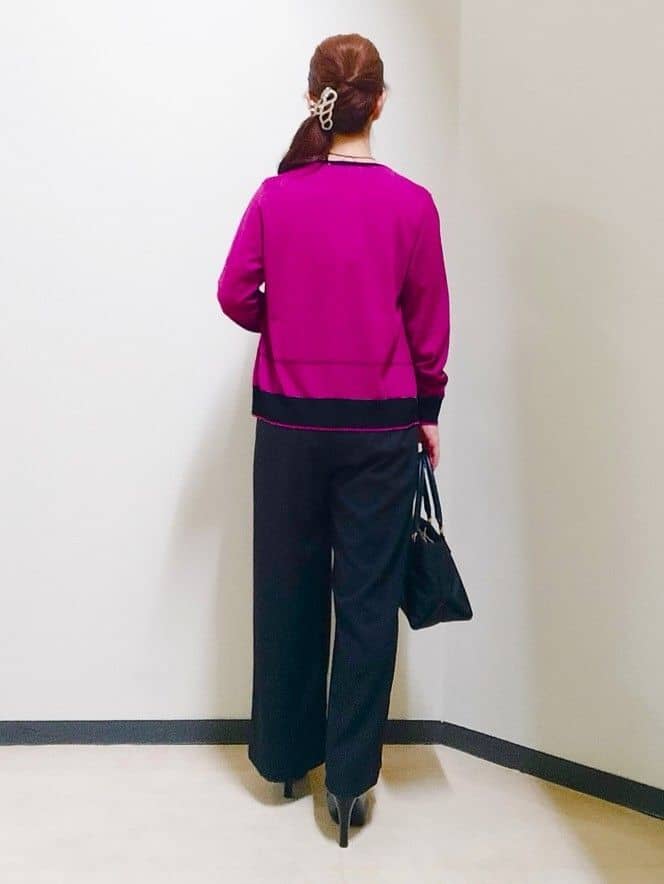 花さんの「Reflect｜【WEB先行カラーあり／手洗い可／アンサンブル可】バイカラーカーディガン」を使ったコーディネート