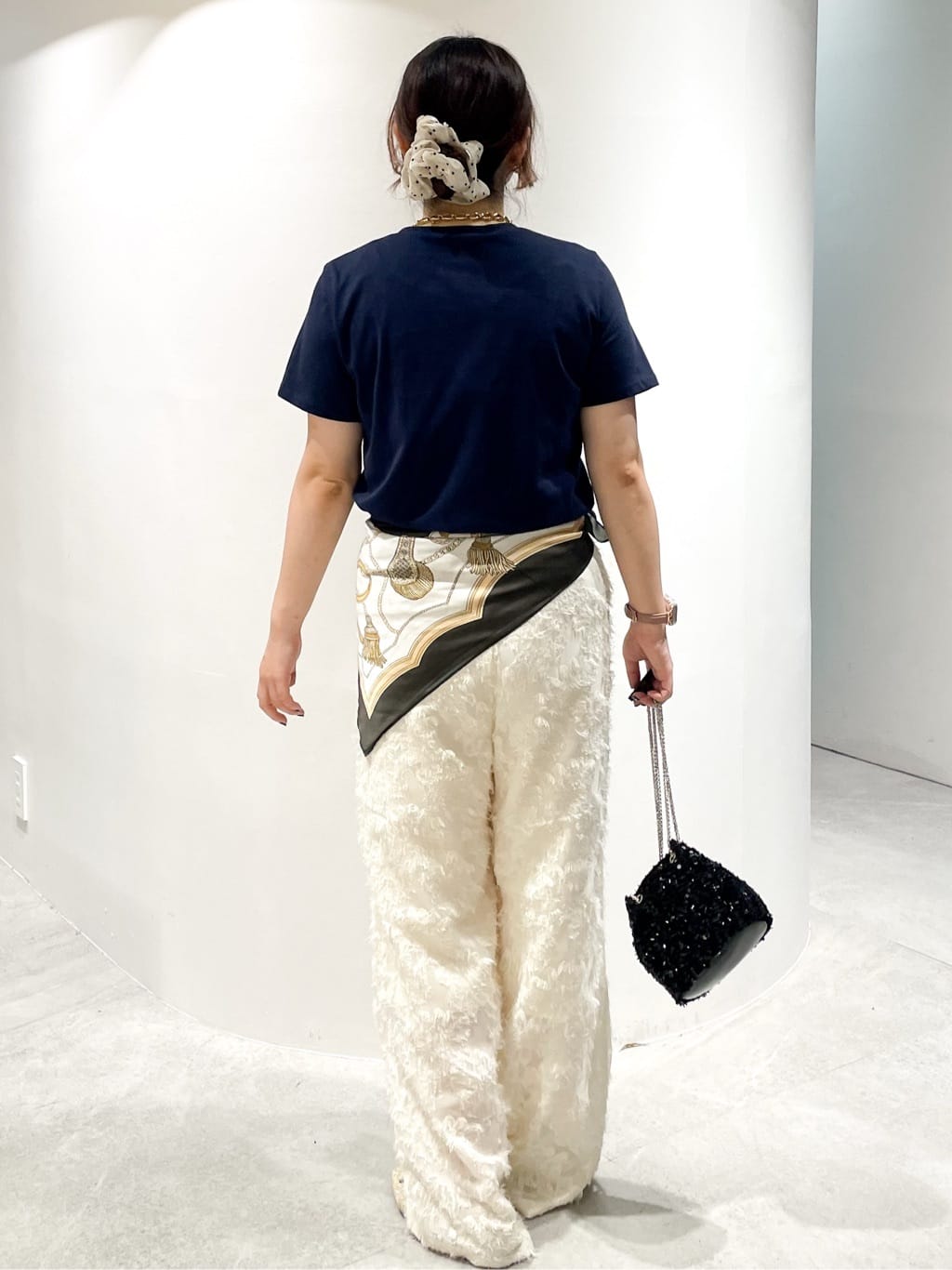 かりんさんの「OPAQUE.CLIP｜《5色展開》ベーシックTシャツ【洗濯機洗い可／UV／接触冷感】」を使ったコーディネート