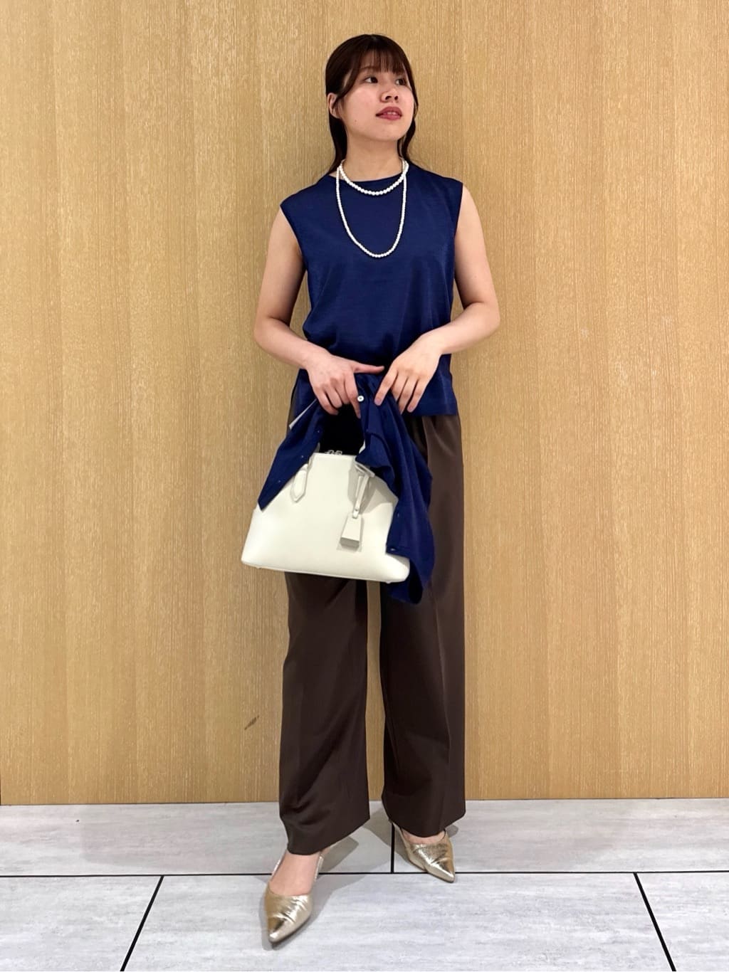 nanaさんの「UNTITLED｜【アンサンブル可/洗える】シアーノースリーブ プルオーバー」を使ったコーディネート