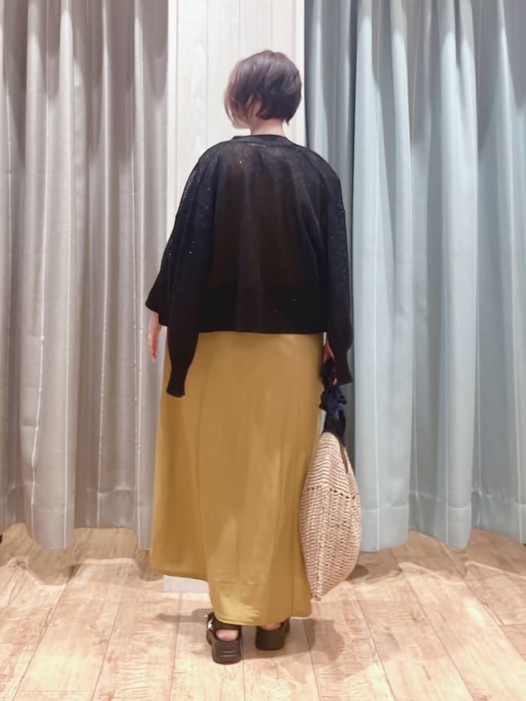 aaamiさんの「SHOO･LA･RUE｜【S-LL/ひんやり】切替ラインですっきりと 1枚で着られるロングワンピース」を使ったコーディネート