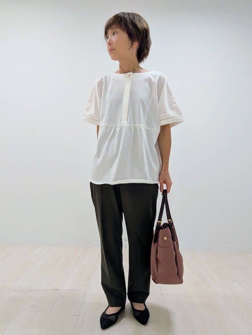nishiさんの「Reflect｜【私のパンツ／手洗い可】ベーシックテーパードパンツ」を使ったコーディネート