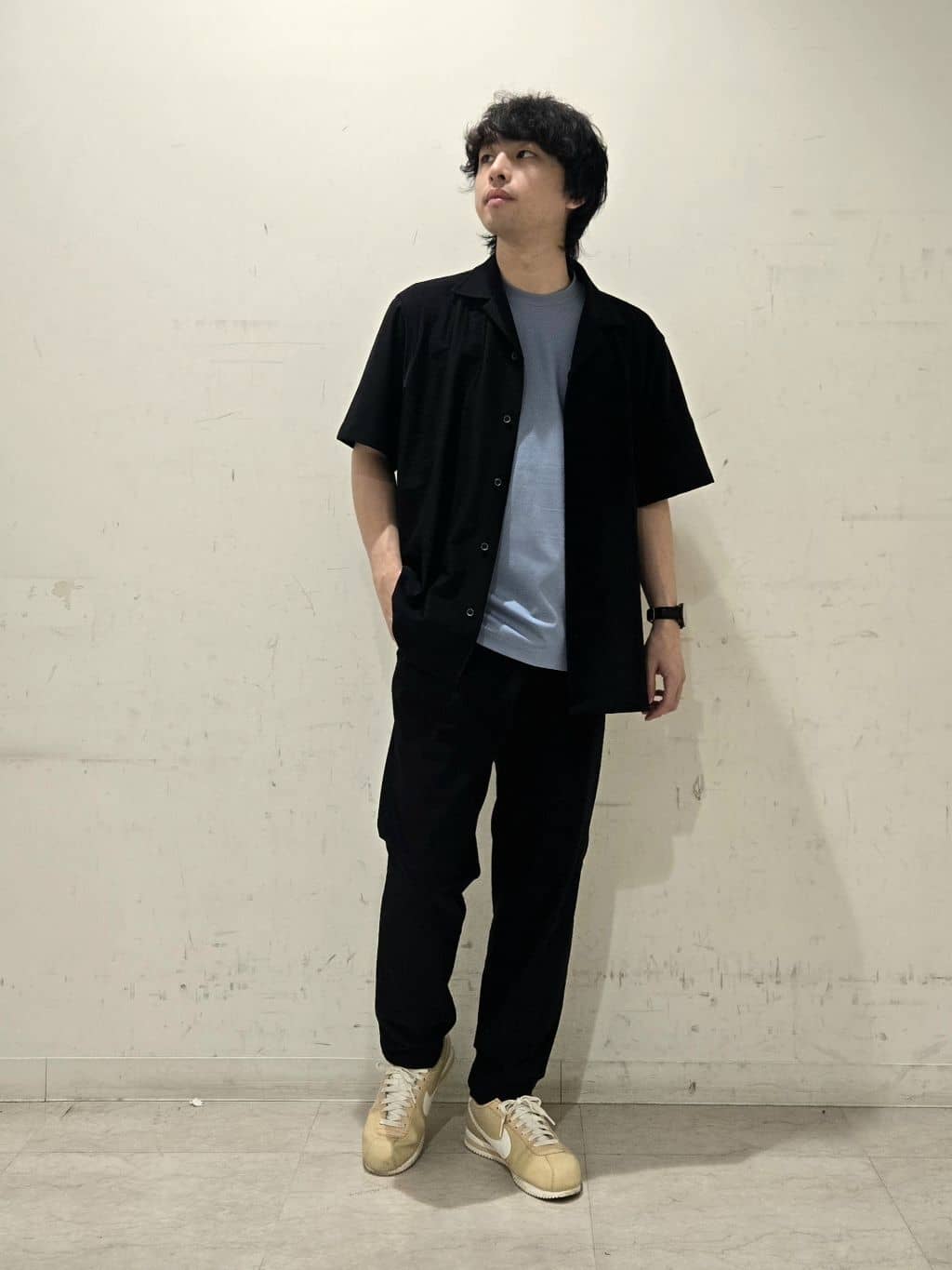 白木駆さんの「TAKEO KIKUCHI｜【COOL CITY WEAR】エアートール オープンカラーシャツ /接触冷感・通気性」を使ったコーディネート