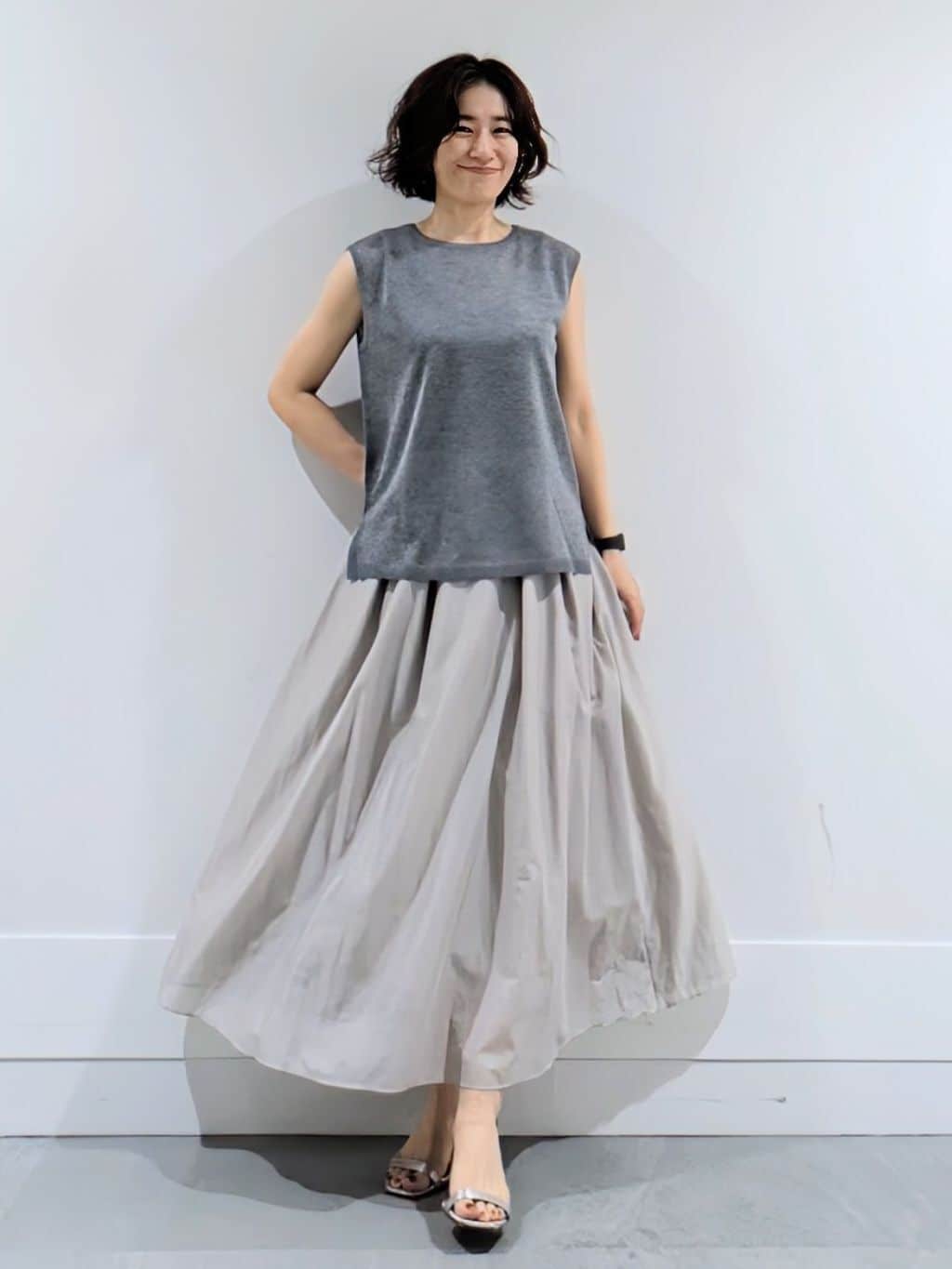 ミズタさんの「UNTITLED｜【アンサンブル可/洗える】シアーノースリーブ プルオーバー」を使ったコーディネート