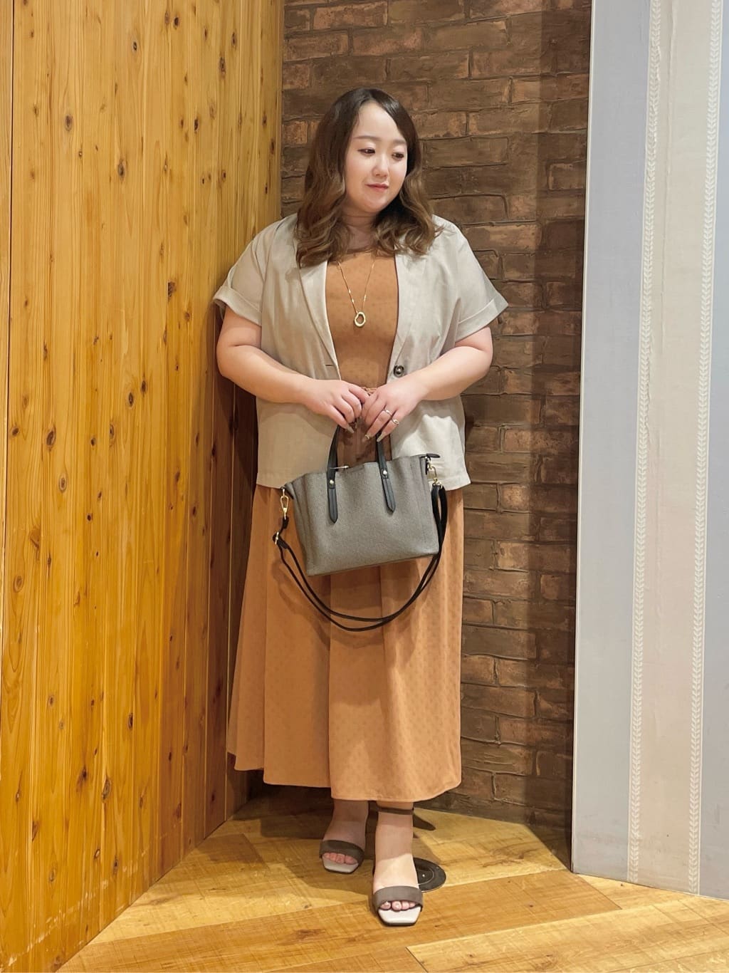 Risaさんの「SHOO･LA･RUE｜【S-LL】さらりと着たい大人のための 麻調半袖ジャケット」を使ったコーディネート