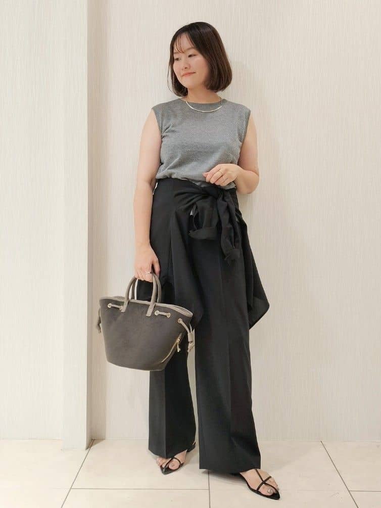 naokoさんの「UNTITLED｜【アンサンブル可/洗える】シアーノースリーブ プルオーバー」を使ったコーディネート