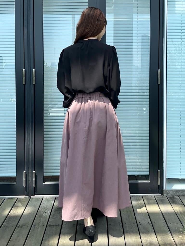 はばさんの「Couture brooch｜【大人可愛い・通勤】ピンタックレースブラウス」を使ったコーディネート