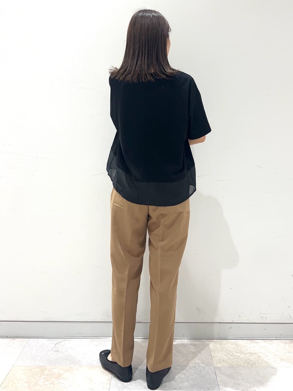 meeさんの「OPAQUE.CLIP｜美脚イージーテーパードパンツ【防シワ／洗濯機洗い可／抗ピル／ストレッチ】《丈が選べる／SS-LLサイ」を使ったコーディネート