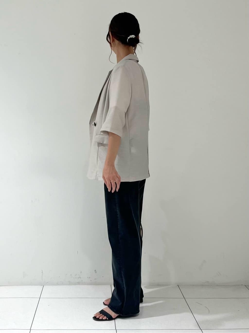 shioriさんの「INDIVI｜ライトダブルジャケット」を使ったコーディネート