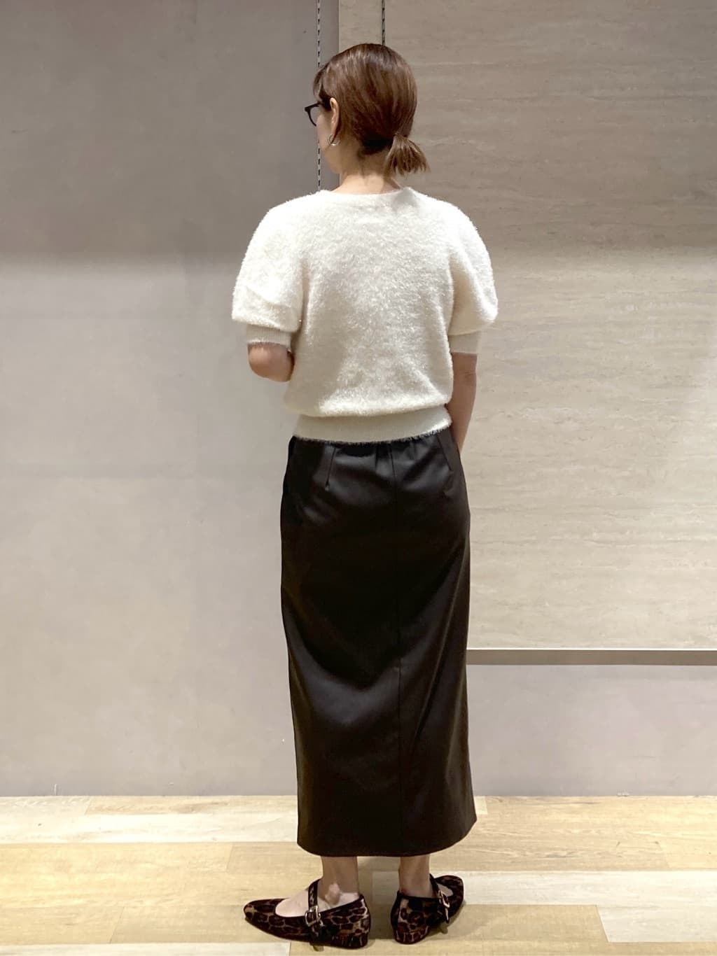 たけねぇさんの「OPAQUE.CLIP｜キラキラボリュームスリーブニット【洗濯機洗い可】」を使ったコーディネート