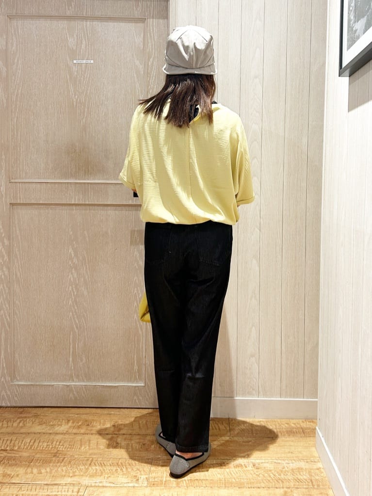 yukaさんの「SHOO･LA･RUE｜【洗濯後しわになりにくい】さらっとタッチの 5分袖ドルマンブラウス」を使ったコーディネート