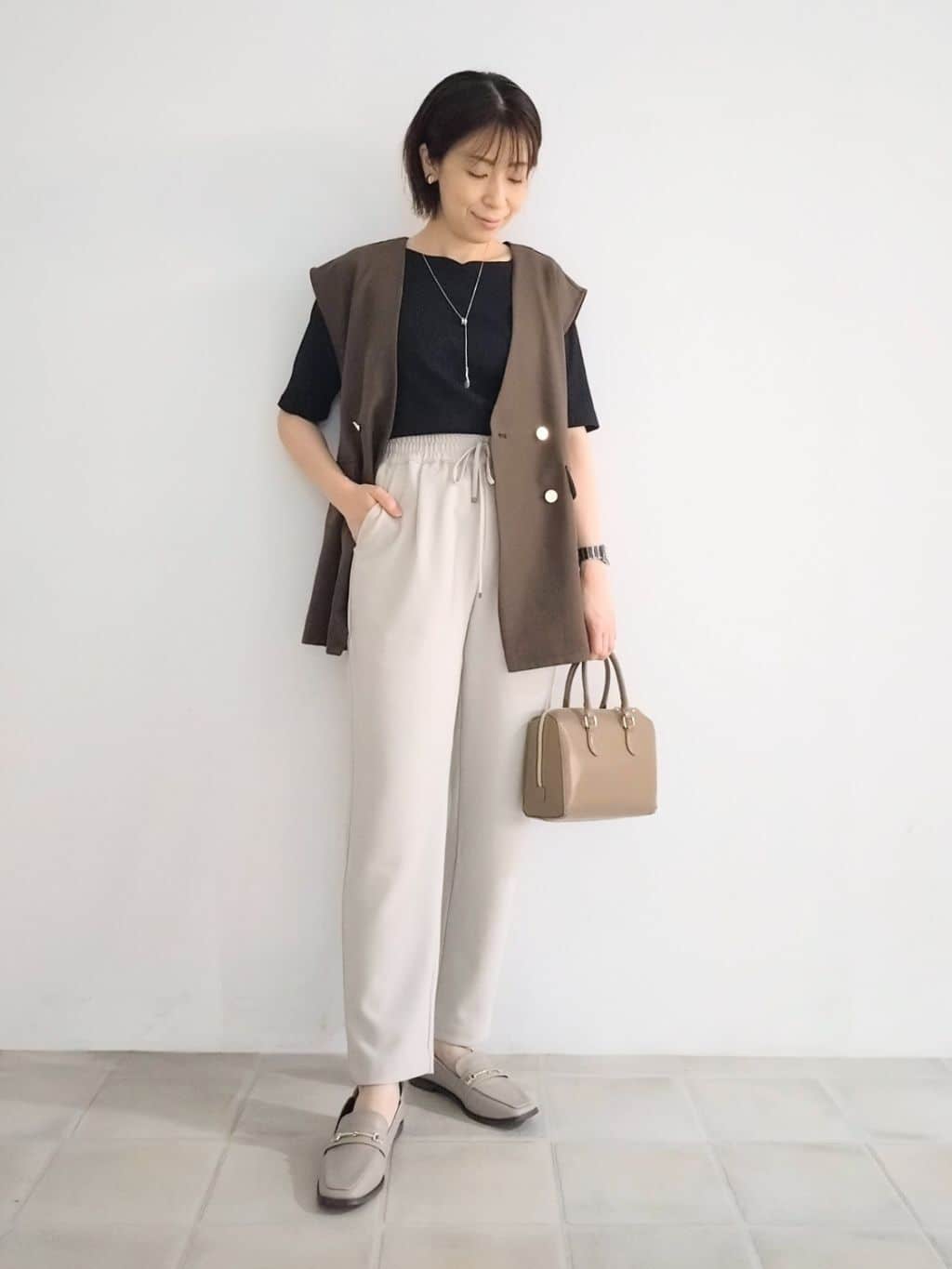miomioさんの「SHOO･LA･RUE｜【S-LL】女性らしさ漂うハートネック テレコ5分袖トップス」を使ったコーディネート