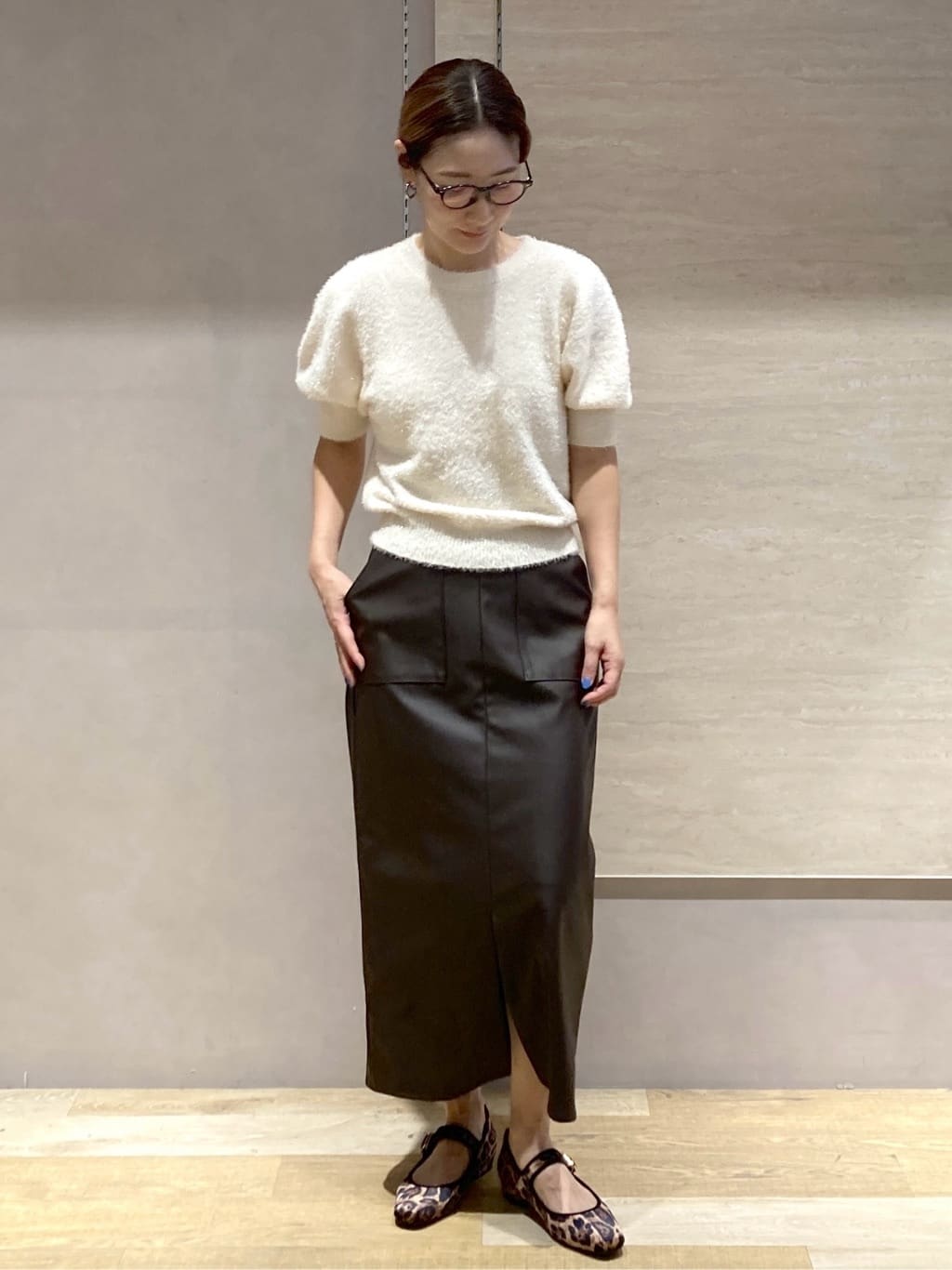 たけねぇさんの「OPAQUE.CLIP｜キラキラボリュームスリーブニット【洗濯機洗い可】」を使ったコーディネート