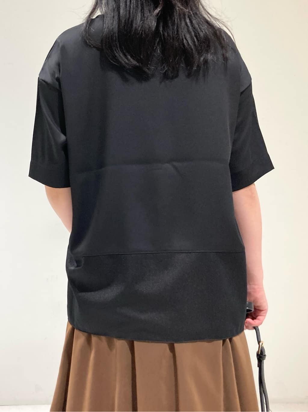 momokoさんの「INDIVI｜【洗える】裾シアー半袖トップス」を使ったコーディネート