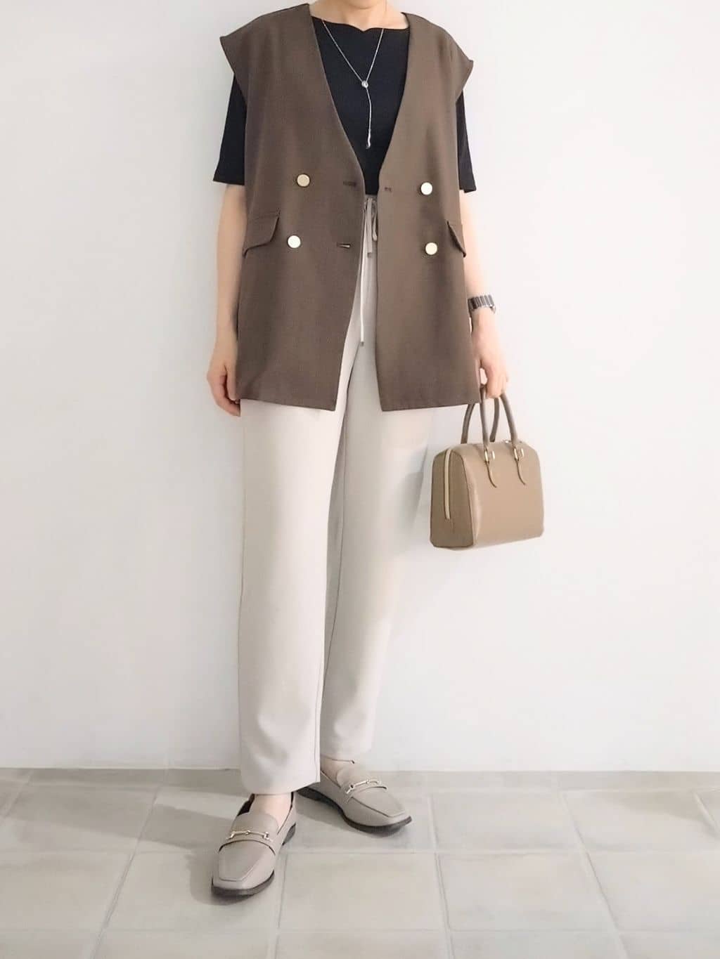 miomioさんの「SHOO･LA･RUE｜【S-LL】女性らしさ漂うハートネック テレコ5分袖トップス」を使ったコーディネート